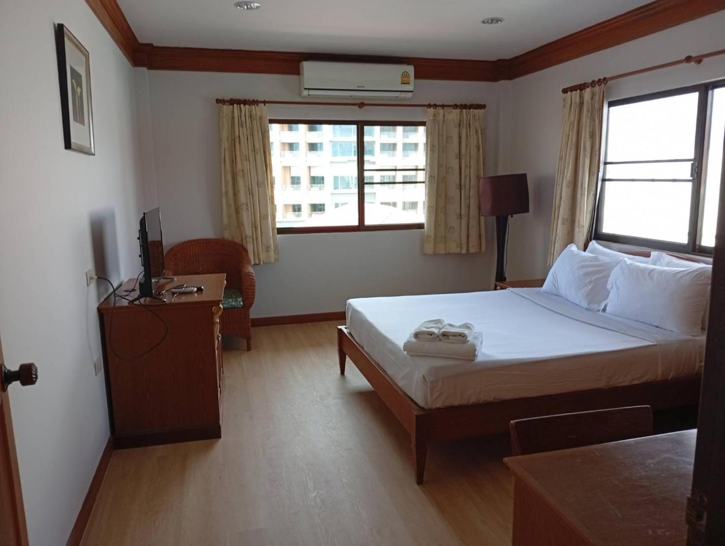 Hotel House 3*